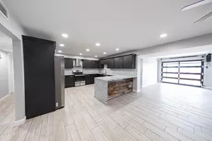 2926 S Dromedary Dr, Tempe, AZ 85282 - Photo 6