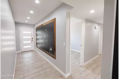 2926 S Dromedary Drive, Tempe, AZ 85282 - Photo 2