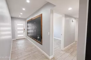 2926 S Dromedary Dr, Tempe, AZ 85282 - Photo 2