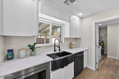 3901 W Angela Drive, Glendale, AZ 85308 - Photo 10