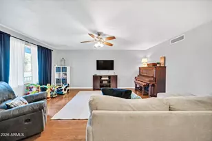 3041 W Acoma Dr, Phoenix, AZ 85053 - Photo 6