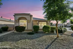 18615 N 136th Dr, Sun City West, AZ 85375 - Photo 2