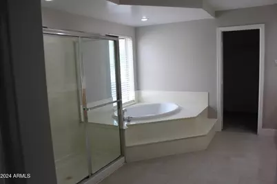 6815 S 41st Lane, Phoenix, AZ 85041 - Photo 18