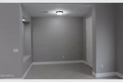 6815 S 41st Lane, Phoenix, AZ 85041 - Photo 4