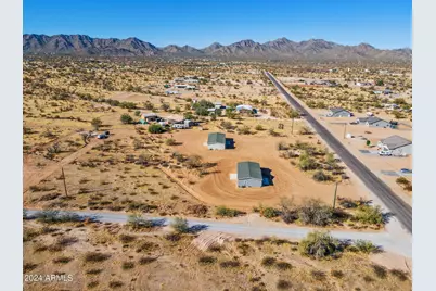 51937 W Wildwood Road, Maricopa, AZ 85139 - Photo 12