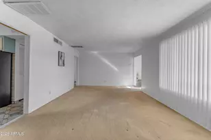 1502 E Hatcher Rd, Phoenix, AZ 85020 - Photo 8