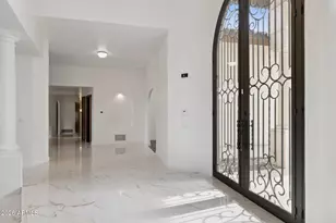 8303 N 61st Pl, Paradise Valley, AZ 85253 - Photo 6