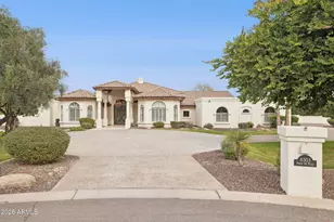 8303 N 61st Pl, Paradise Valley, AZ 85253 - Photo 2