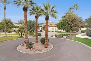 8303 N 61st Pl, Paradise Valley, AZ 85253 - Photo 1