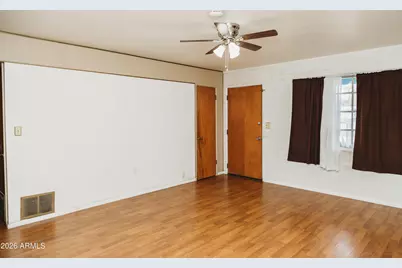 1323 N Center Avenue, Casa Grande, AZ 85122 - Photo 6