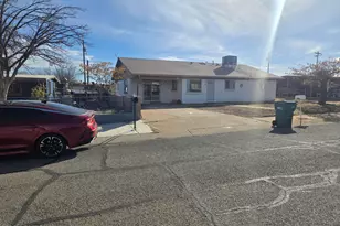 302 3rd St, Huachuca City, AZ 85616 - Photo 2