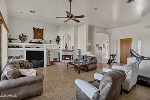 35219 N 10th St, Phoenix, AZ 85086 - Photo 2