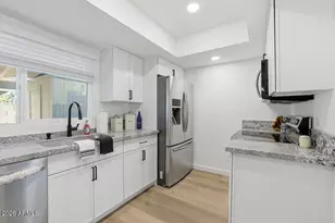 4721 N 26th Dr, Phoenix, AZ 85017 - Photo 8