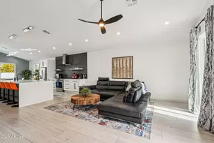 1434 E Weldon Ave, Phoenix, AZ 85014 - Photo 10