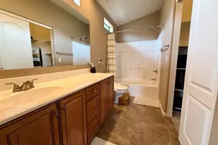 2725 E Mine Creek Rd, Phoenix, AZ 85024 - Photo 8