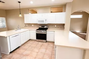 22307 N Venado Dr, Sun City West, AZ 85375 - Photo 10