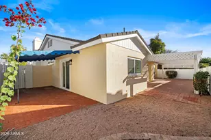 133 E Campo Bello Dr, Phoenix, AZ 85022 - Photo 4