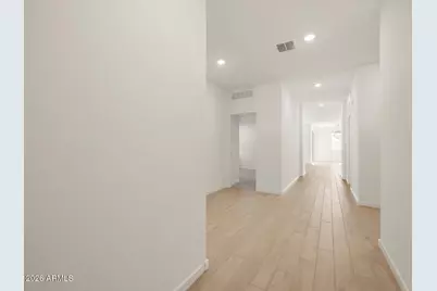 32992 N Vineyard Avenue, San Tan Valley, AZ 85143 - Photo 2