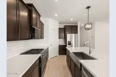 32992 N Vineyard Avenue, San Tan Valley, AZ 85143 - Photo 1