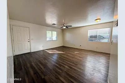 10010 N 7th Avenue #Unit 2, Phoenix, AZ 85021 - Photo 4