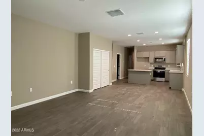 1298 W Sussex Street, San Tan Valley, AZ 85143 - Photo 4