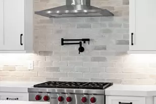 1070 E Peach Tree Dr, Chandler, AZ 85249 - Photo 8