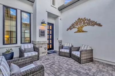 1070 E Peach Tree Drive, Chandler, AZ 85249 - Photo 2