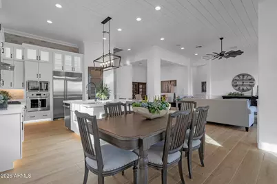 1070 E Peach Tree Drive, Chandler, AZ 85249 - Photo 6