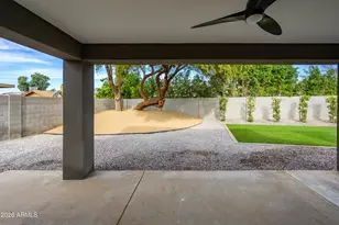 2432 W St Moritz Ln, Phoenix, AZ 85023 - Photo 34