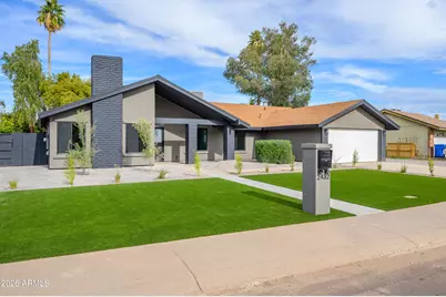 2432 W Saint Moritz Lane, Phoenix, AZ 85023 - Photo 2