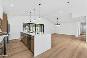 2432 W St Moritz Ln, Phoenix, AZ 85023 - Photo 12