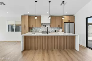 2432 W St Moritz Ln, Phoenix, AZ 85023 - Photo 16