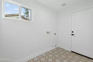 2432 W St Moritz Ln, Phoenix, AZ 85023 - Photo 32