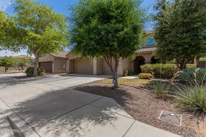 8718 N 180th Drive, Waddell, AZ 85355 - Photo 6