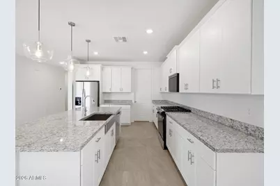 32899 N Vineyard Avenue, San Tan Valley, AZ 85143 - Photo 1