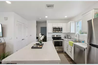 12925 W Greenway Road #61, El Mirage, AZ 85335 - Photo 2