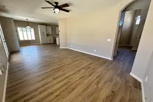 25823 N 67th Ln, Peoria, AZ 85383 - Photo 10