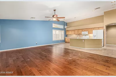 20432 N 87th Lane, Peoria, AZ 85382 - Photo 12