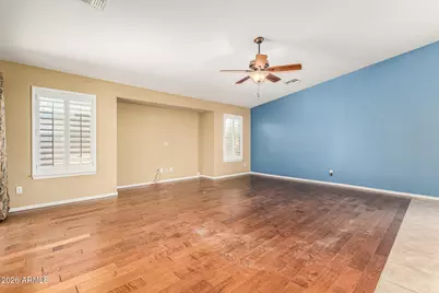 20432 N 87th Lane, Peoria, AZ 85382 - Photo 10