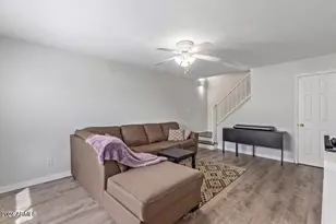 948 S Alma School Rd, Mesa, AZ 85210 - Photo 8