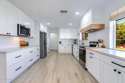 1520 W Aster Drive, Phoenix, AZ 85029 - Photo 22