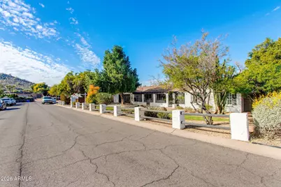 1520 W Aster Drive, Phoenix, AZ 85029 - Photo 2