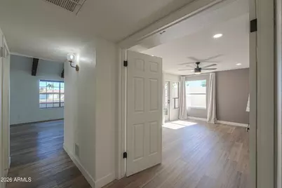 2011 W Nopal Avenue, Mesa, AZ 85202 - Photo 18