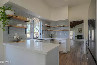 2011 W Nopal Avenue, Mesa, AZ 85202 - Photo 2