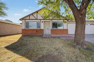 10316 N 97th Dr, Peoria, AZ 85345 - Photo 2