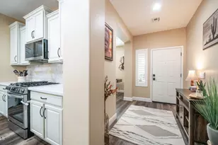 10754 W Yearling Rd, Peoria, AZ 85383 - Photo 4