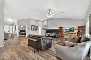 3983 E Triple Crown Dr, San Tan Valley, AZ 85140 - Photo 10