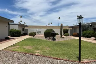 10878 W Coggins Dr, Sun City, AZ 85351 - Photo 12