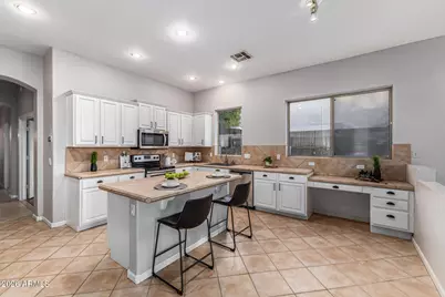 7167 W Buckskin Trail, Peoria, AZ 85383 - Photo 10