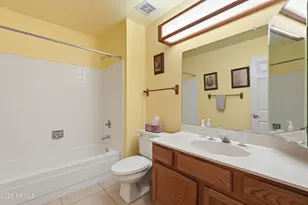 2605 W Gelding Dr, Phoenix, AZ 85023 - Photo 24